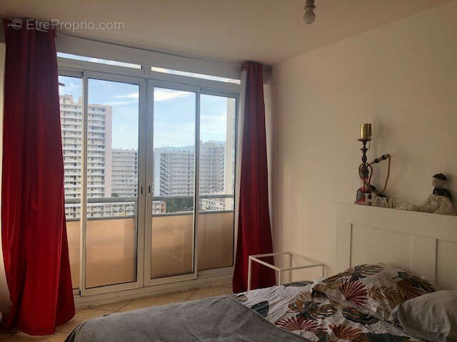 Appartement à MARSEILLE-9E