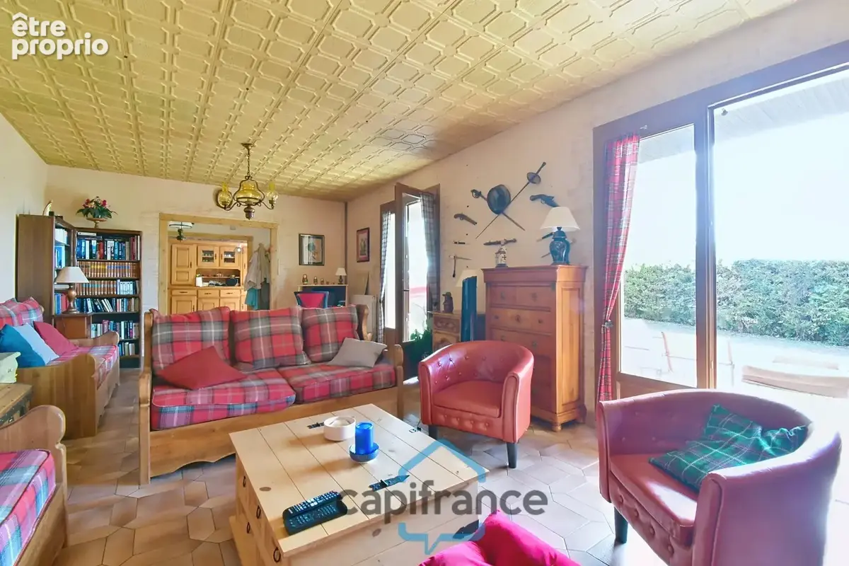 Maison DE PLAIN PIED à vendre  SAINT JEAN D'ANGELY (17) 5 pièces sur 800m² de terrain avec garage - photo 10