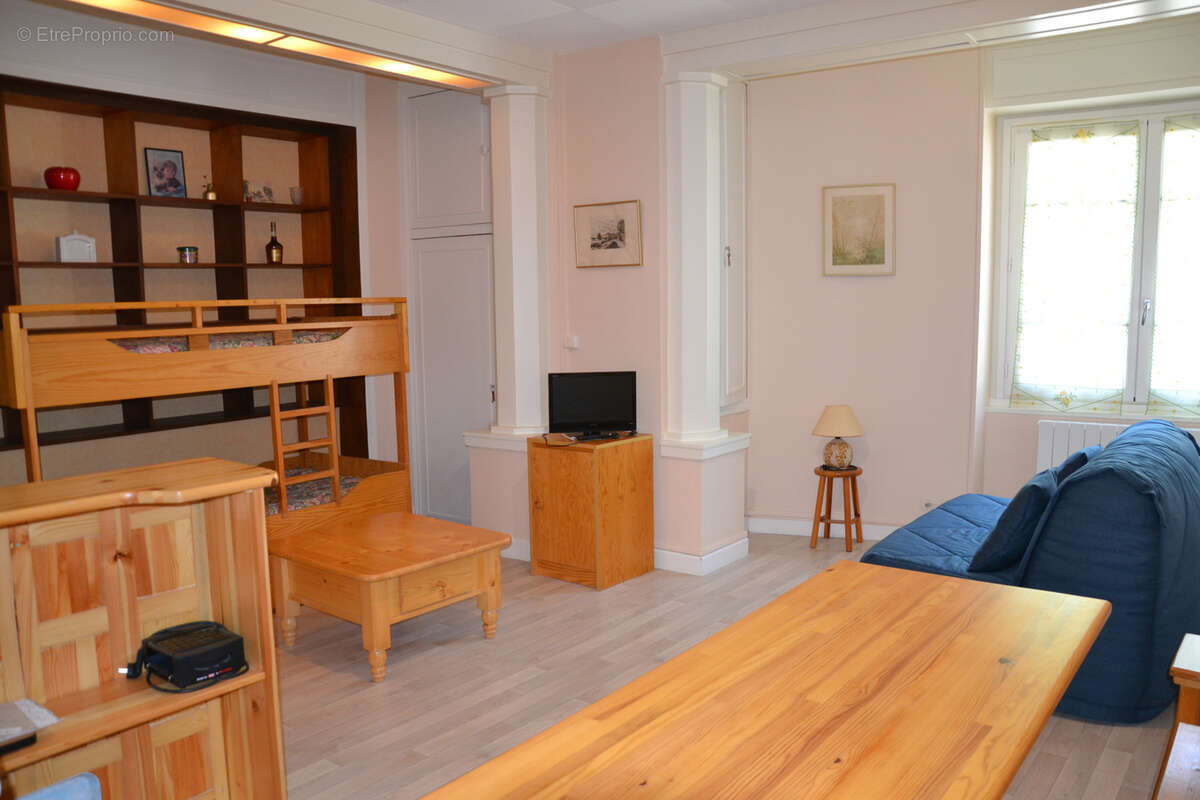Spacieux studio de 35 m2 situé dans une belle résidence en centre-ville - photo 2