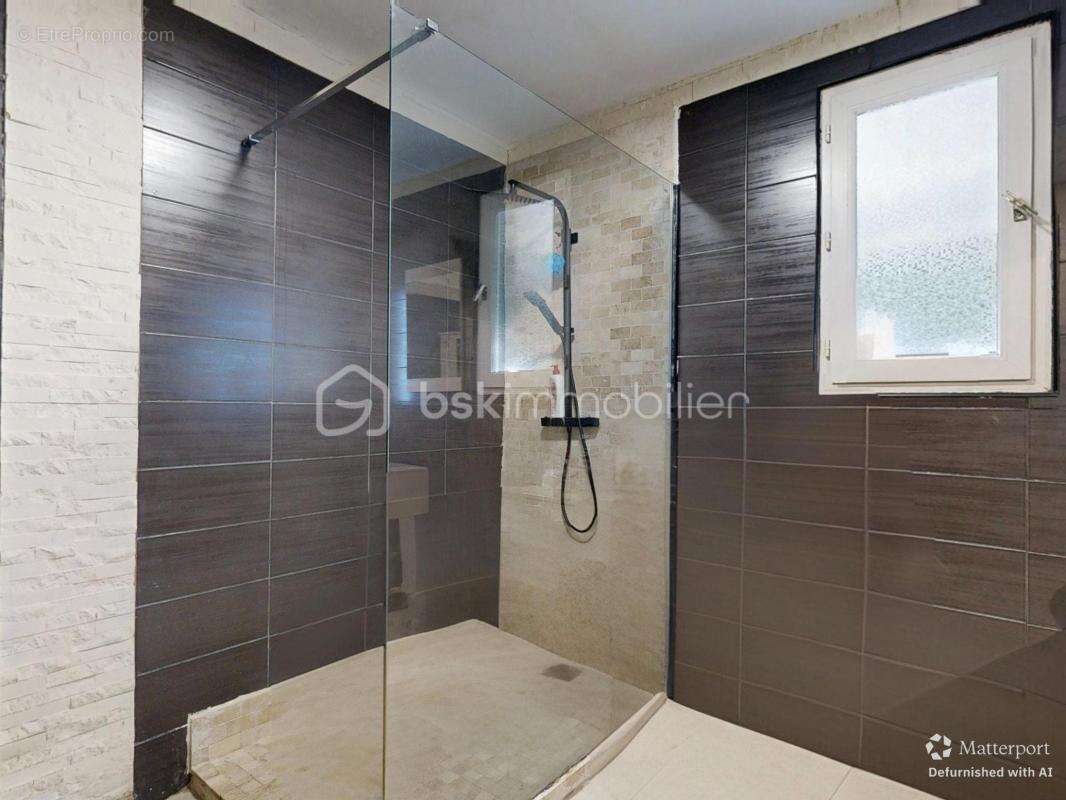 Maison à SAINT-GENCE