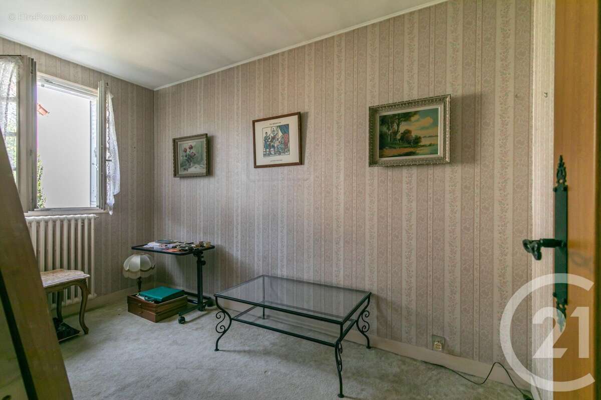 Maison à SAINT-MAUR-DES-FOSSES