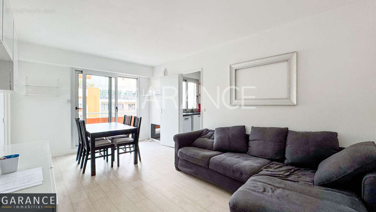 Appartement à PARIS-12E