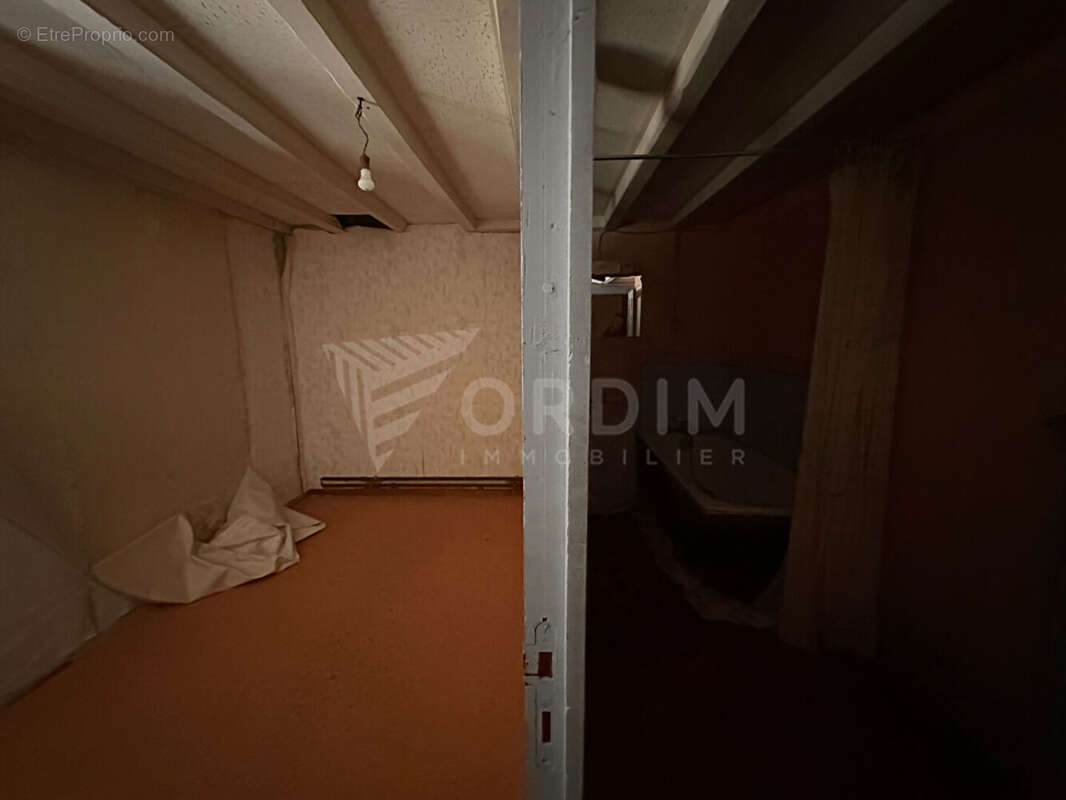 Maison à DUN-LES-PLACES