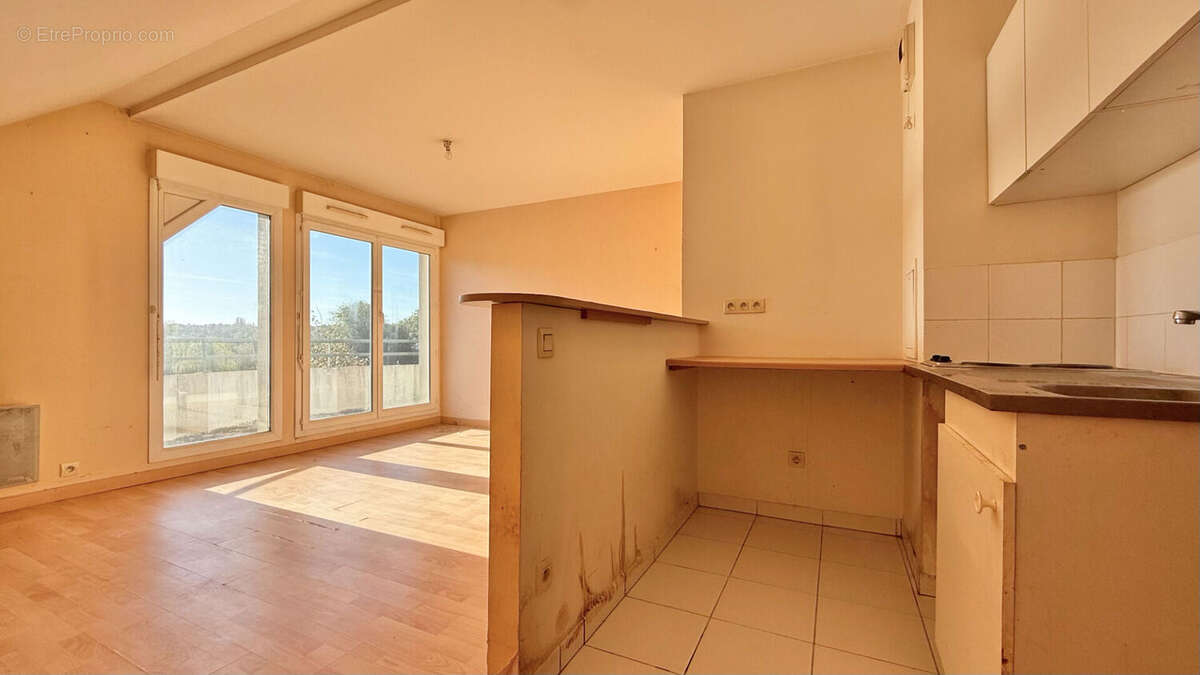 Appartement à CORBEIL-ESSONNES