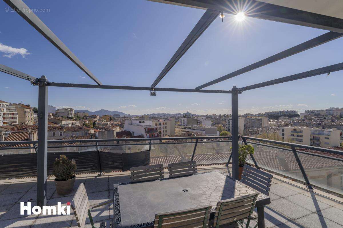 Appartement à MARSEILLE-4E