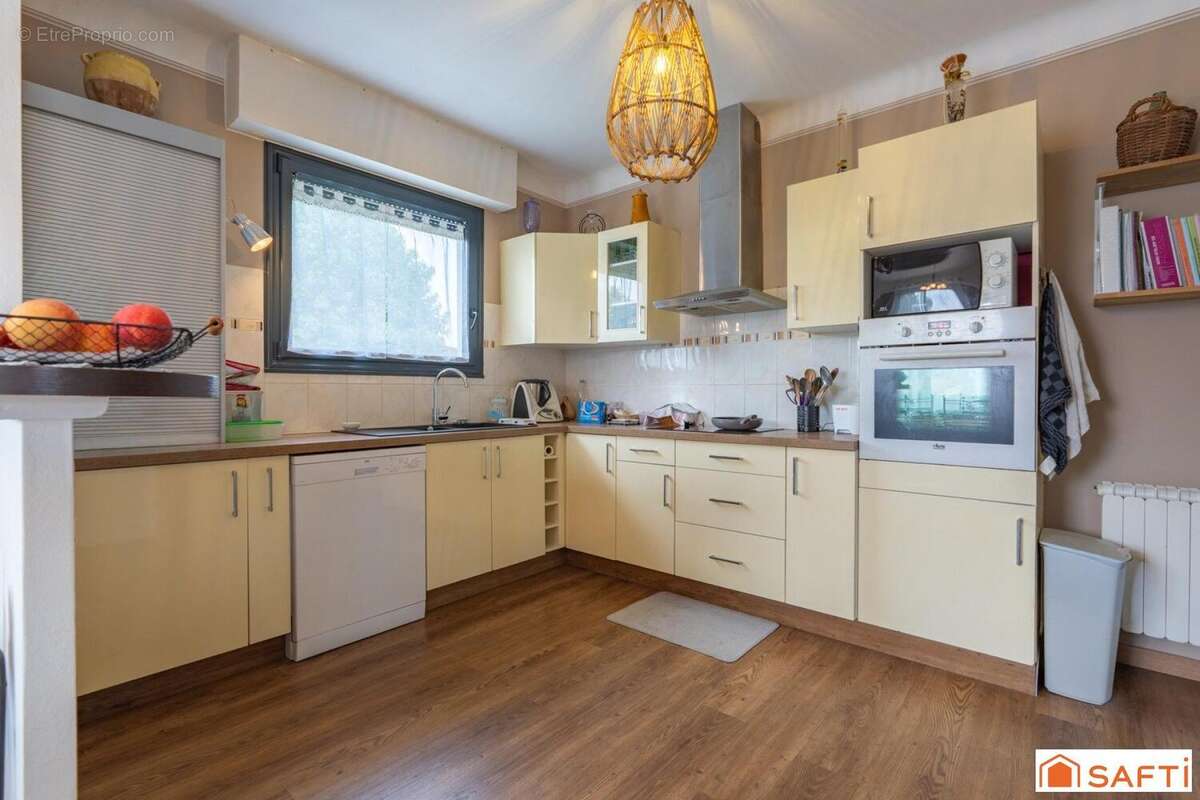 Maison 131 m² à Colayrac-Saint-Cirq  - photo 7
