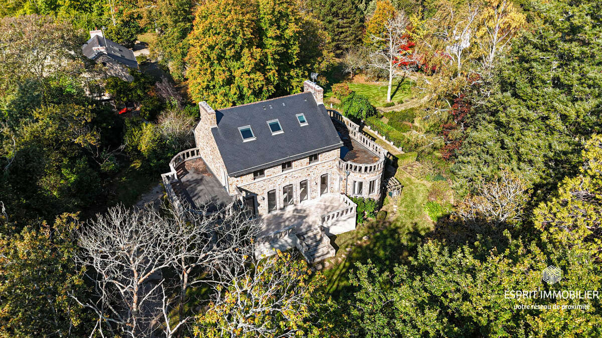Maison à PONT-AVEN