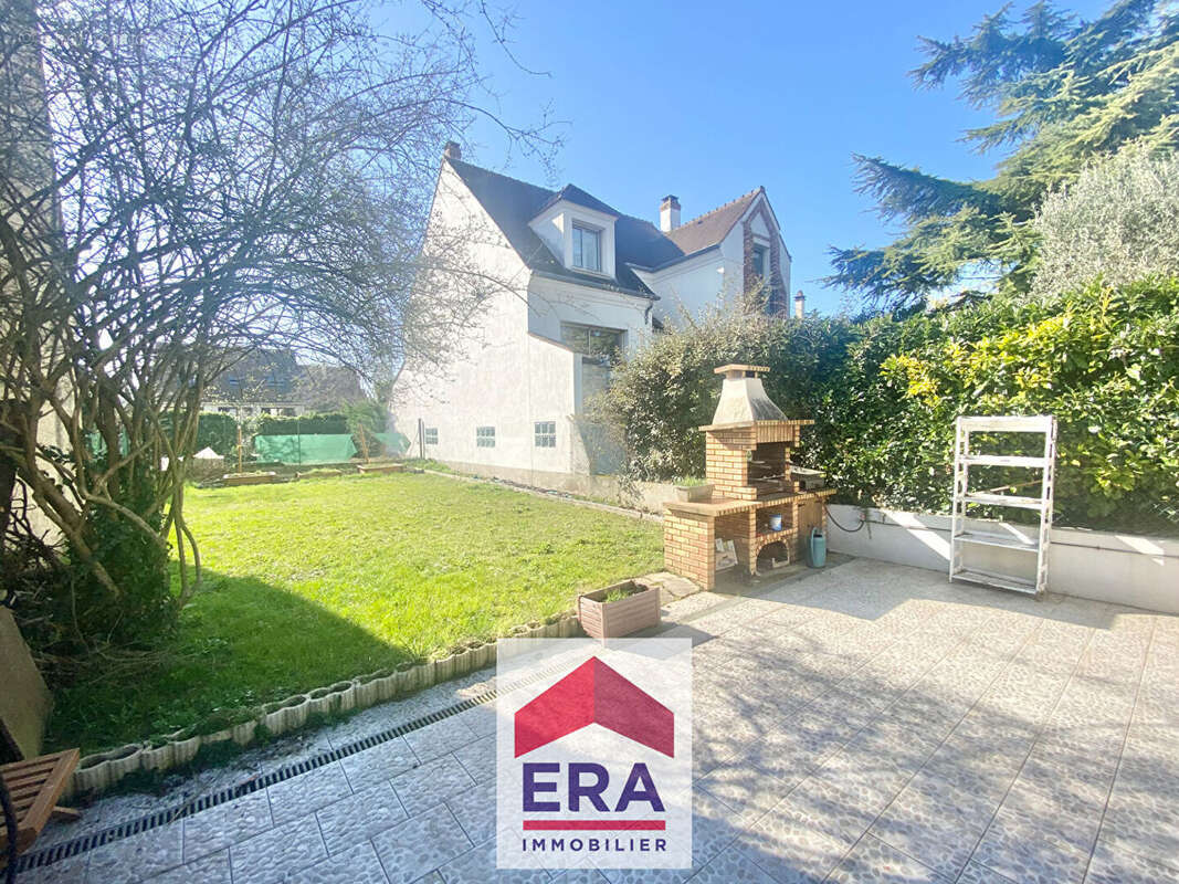 Maison à SARTROUVILLE