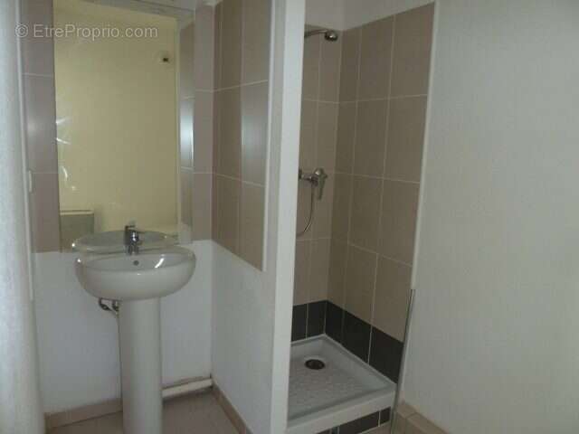 Appartement à RODILHAN