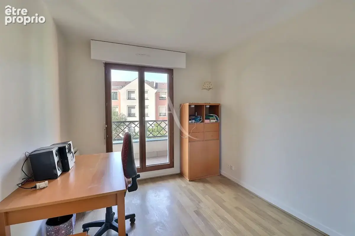 Appartement résidence de Standing, 4 pièce(s) 3 chambres 90 m2 Terrasse - photo 7
