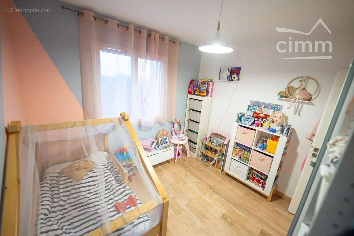 Maison à CHATEAUGAY