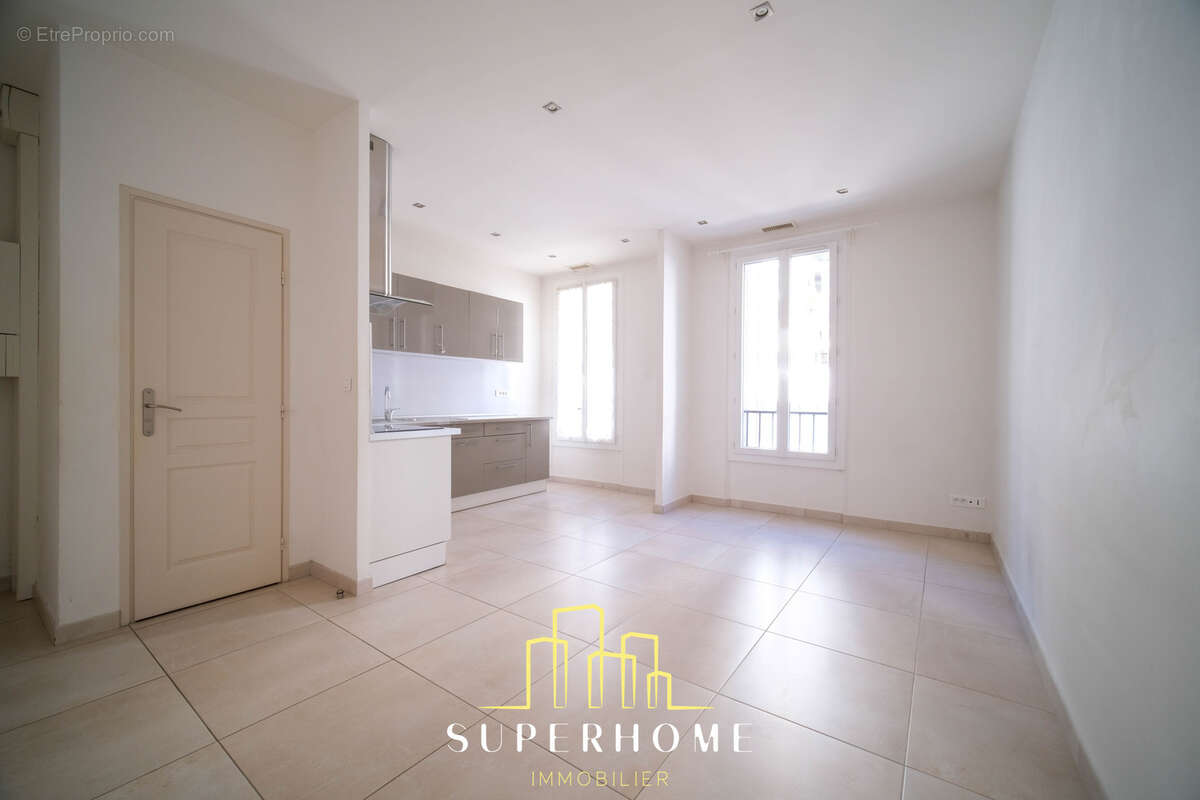Appartement à MARSEILLE-6E