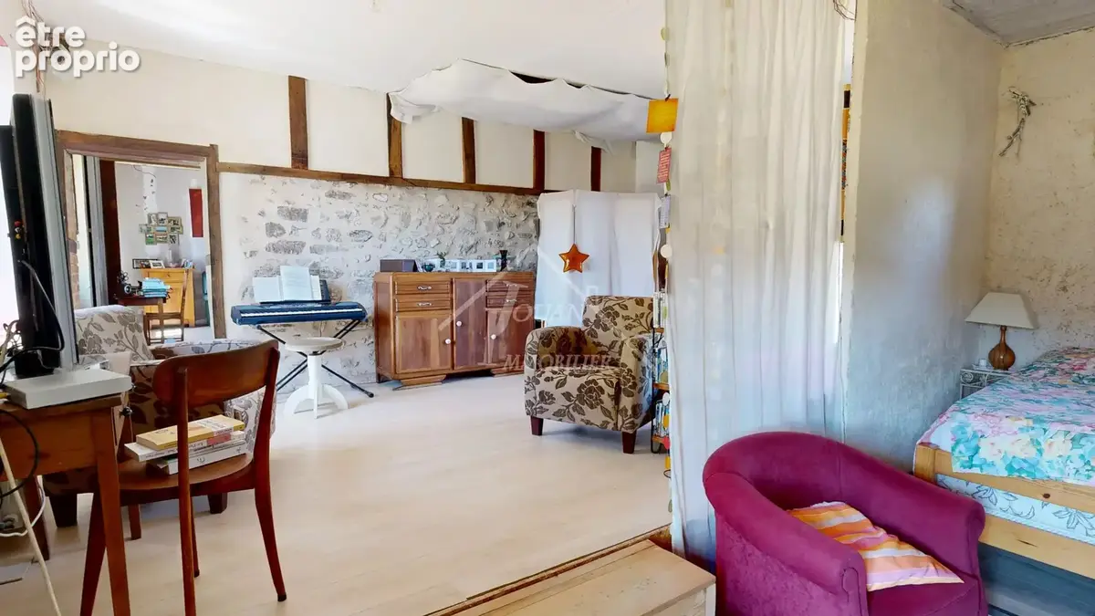 Belle propriété bourbonnaise avec 1 hectare à Saint-Plaisir - photo 8