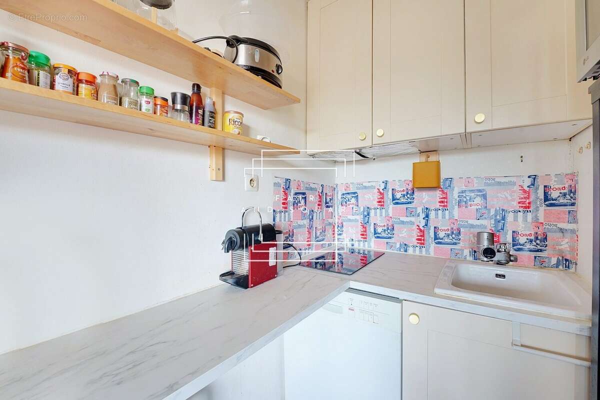 Appartement à NEUILLY-SUR-SEINE