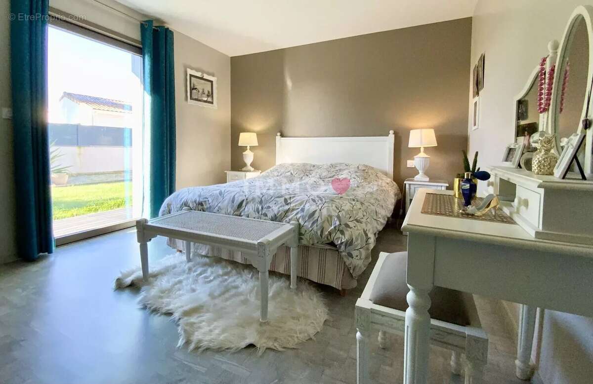 Maison contemporaine lumineuse avec piscine et jardin paysagé - photo 16