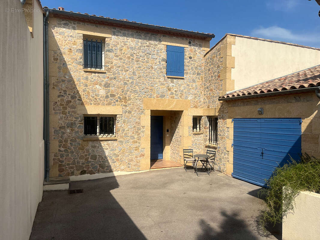 Luxueuse villa , 5 chambres avec piscine et garage, climatisation et vue panoramique exceptionnelle. - photo 18