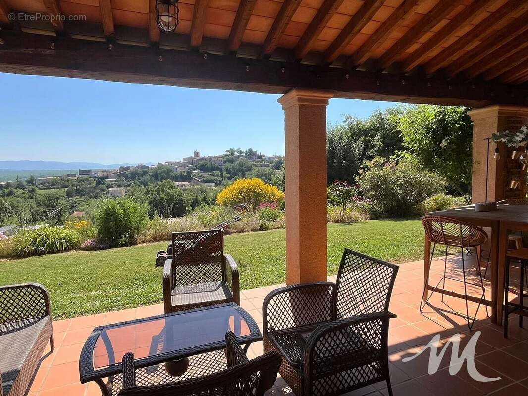 Grande maison de Charme à vendre  à Montmeyan avec Piscine, garage, abri voiture - photo 15