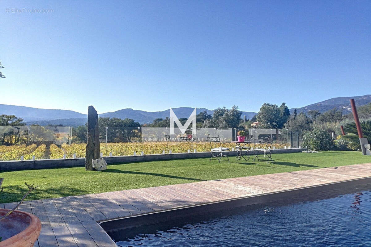 Maison à PLAN-DE-LA-TOUR