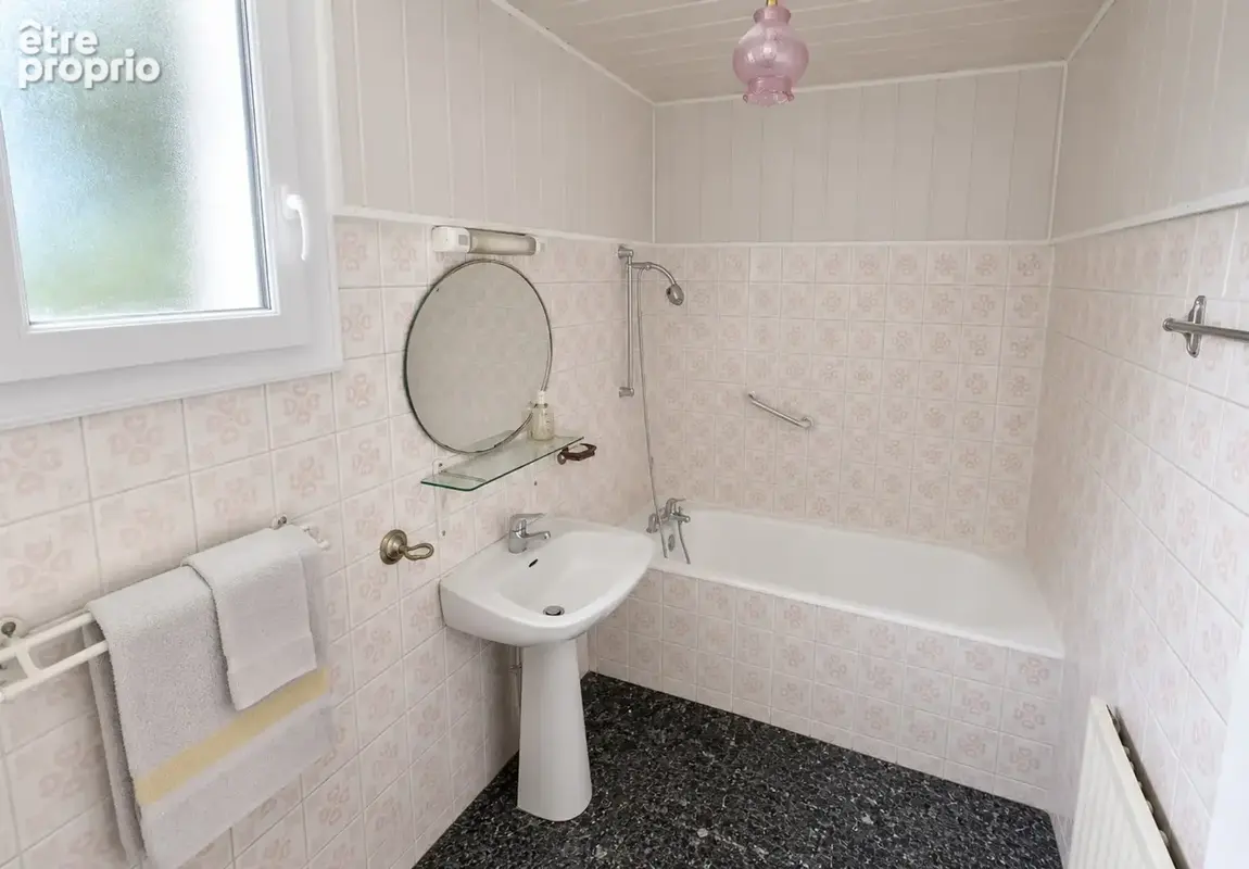 Maison à vendre (47)BOÉ – Maison familiale avec grand parc arboré de 2 400 m², dépendances et hangar - photo 8