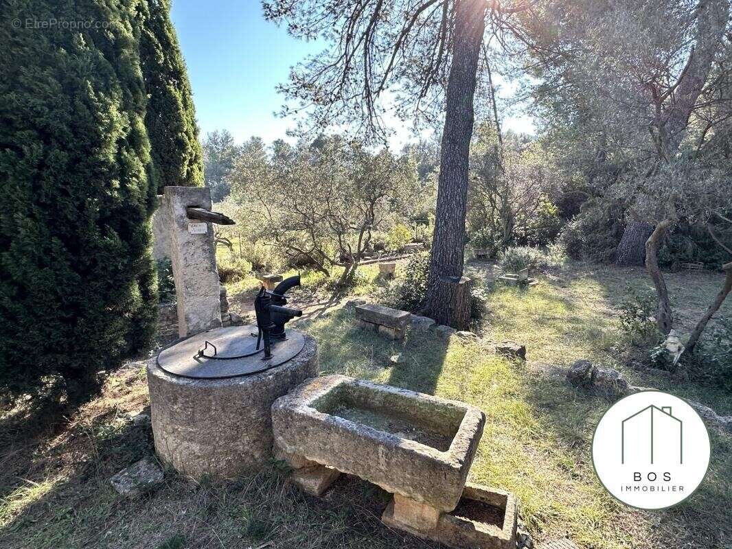 Maison à SAINT-ETIENNE-DU-GRES