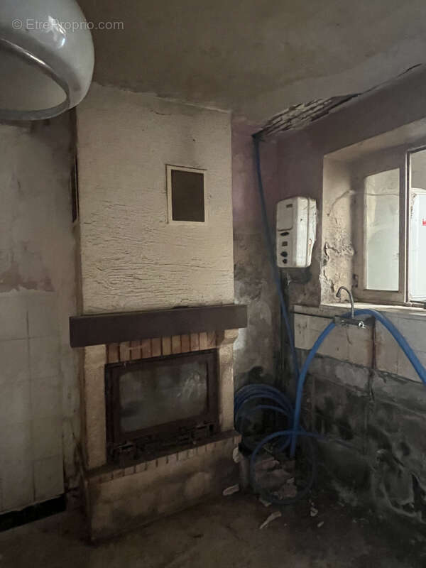 Maison à VILLESISCLE