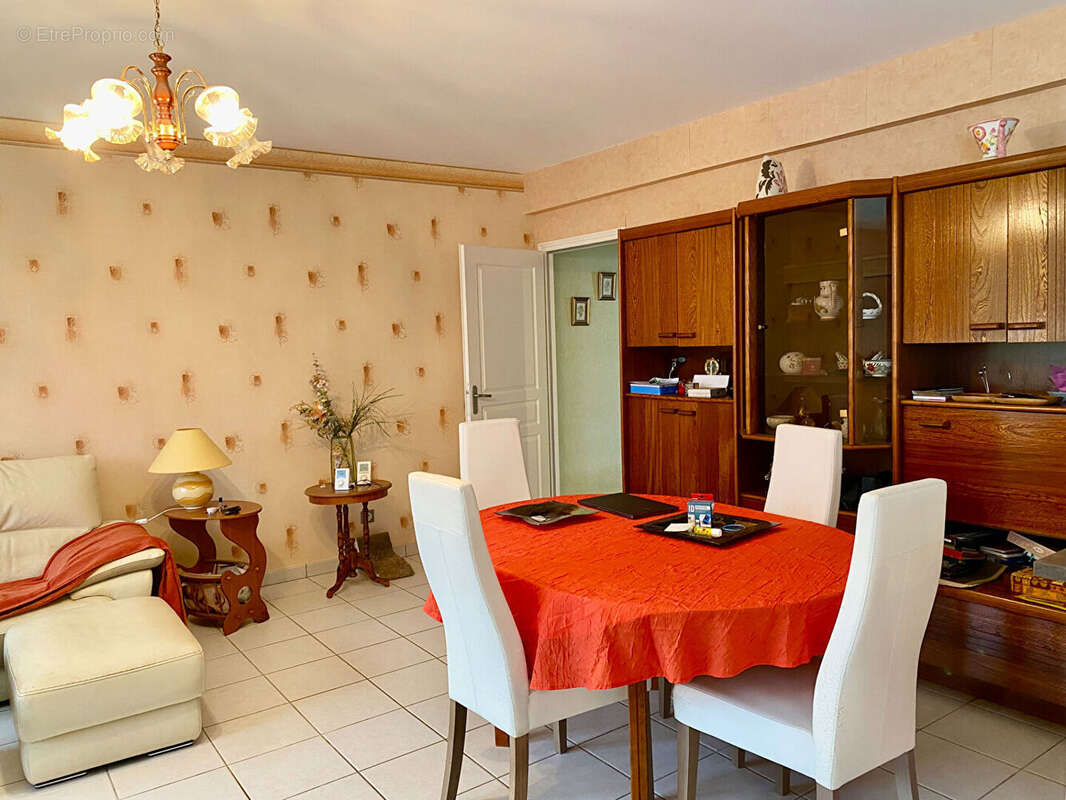 Appartement à MONTCEAU-LES-MINES