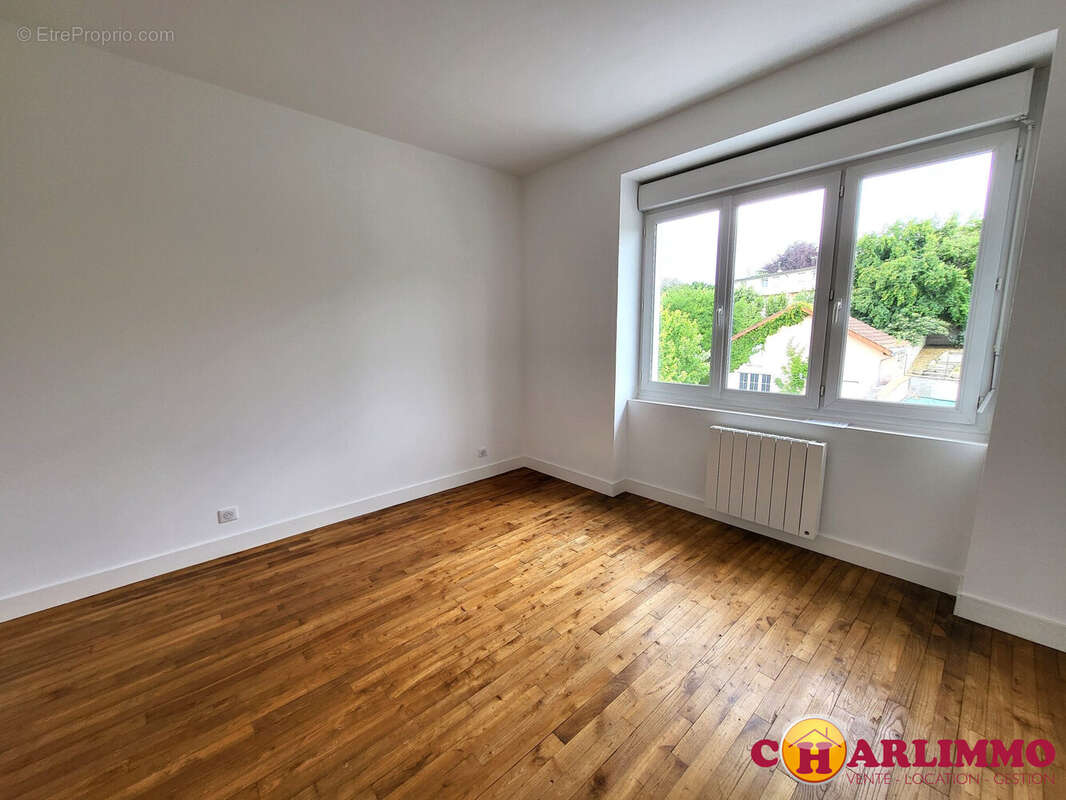 Appartement à SAINT-JUNIEN