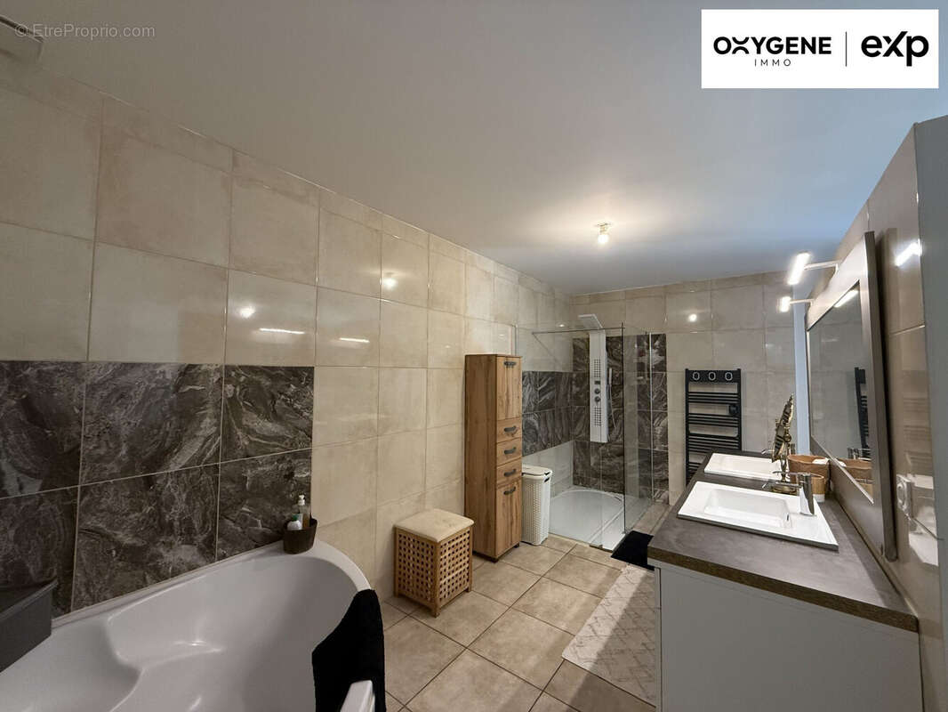 Maison à SAINT-CYPRIEN