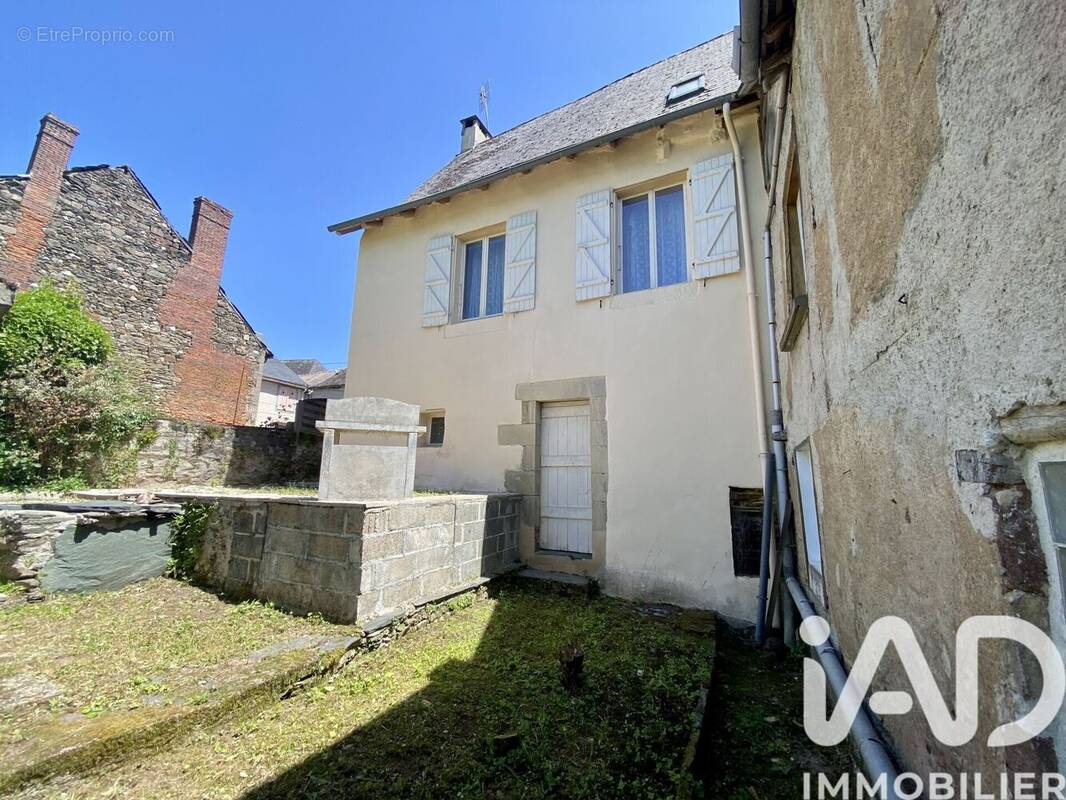 Photo 1 - Maison à JUILLAC