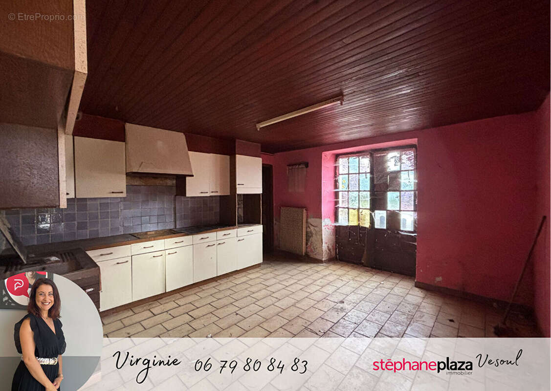 Maison à FLEUREY-LES-FAVERNEY