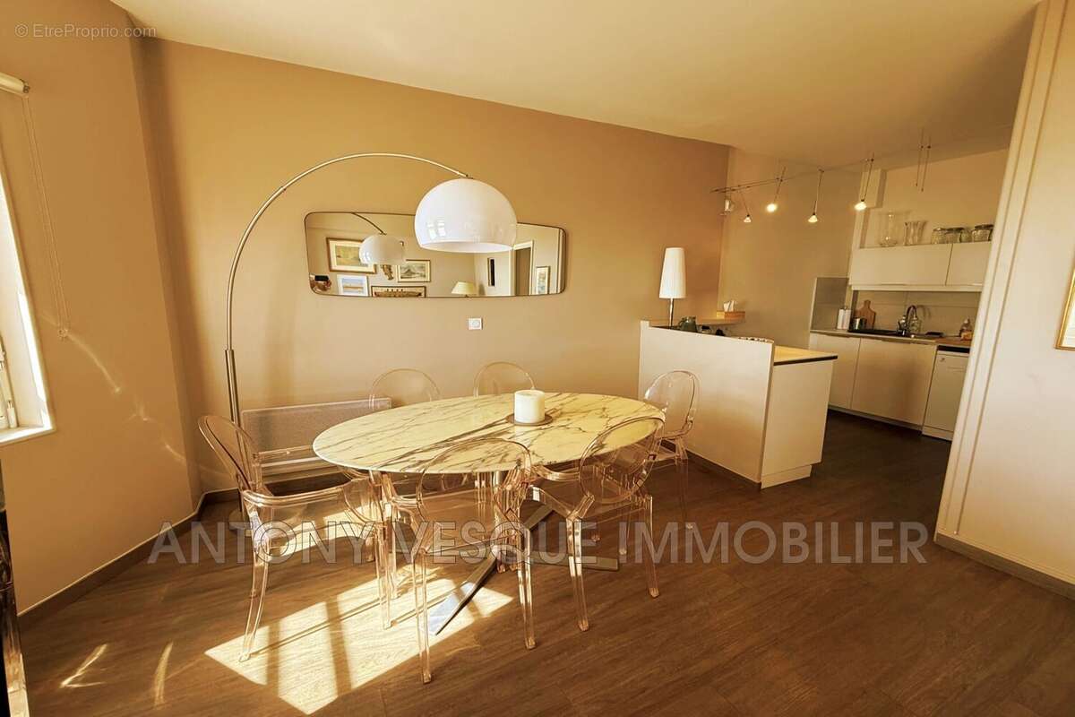 Appartement 70 m² à Agon-Coutainville  - photo 2