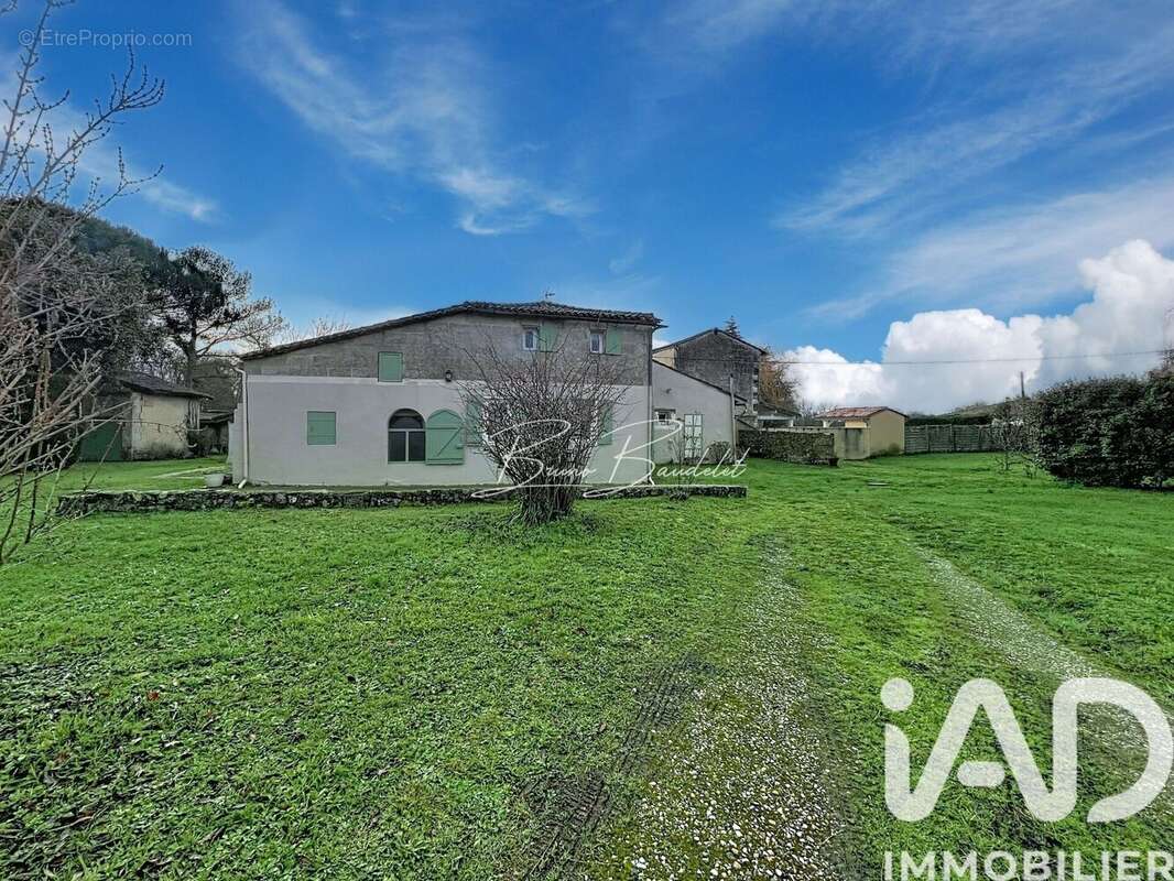 Maison 262 m² à Madirac  - photo 2