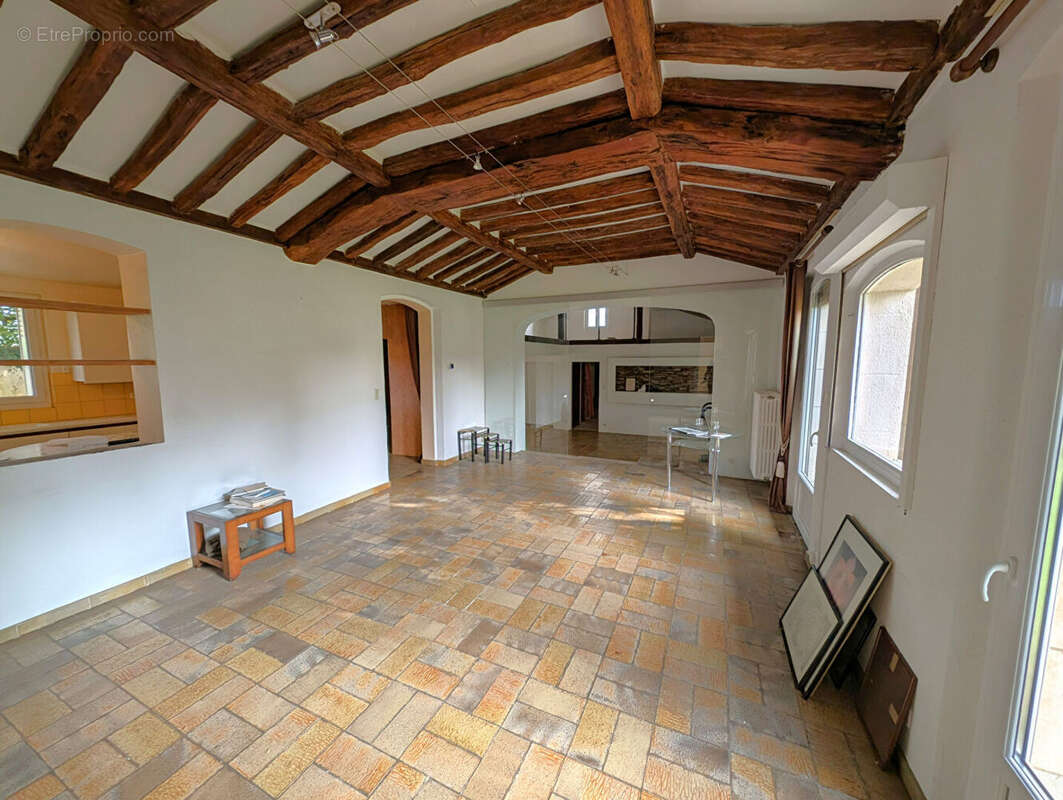 Maison à ESCAMPS