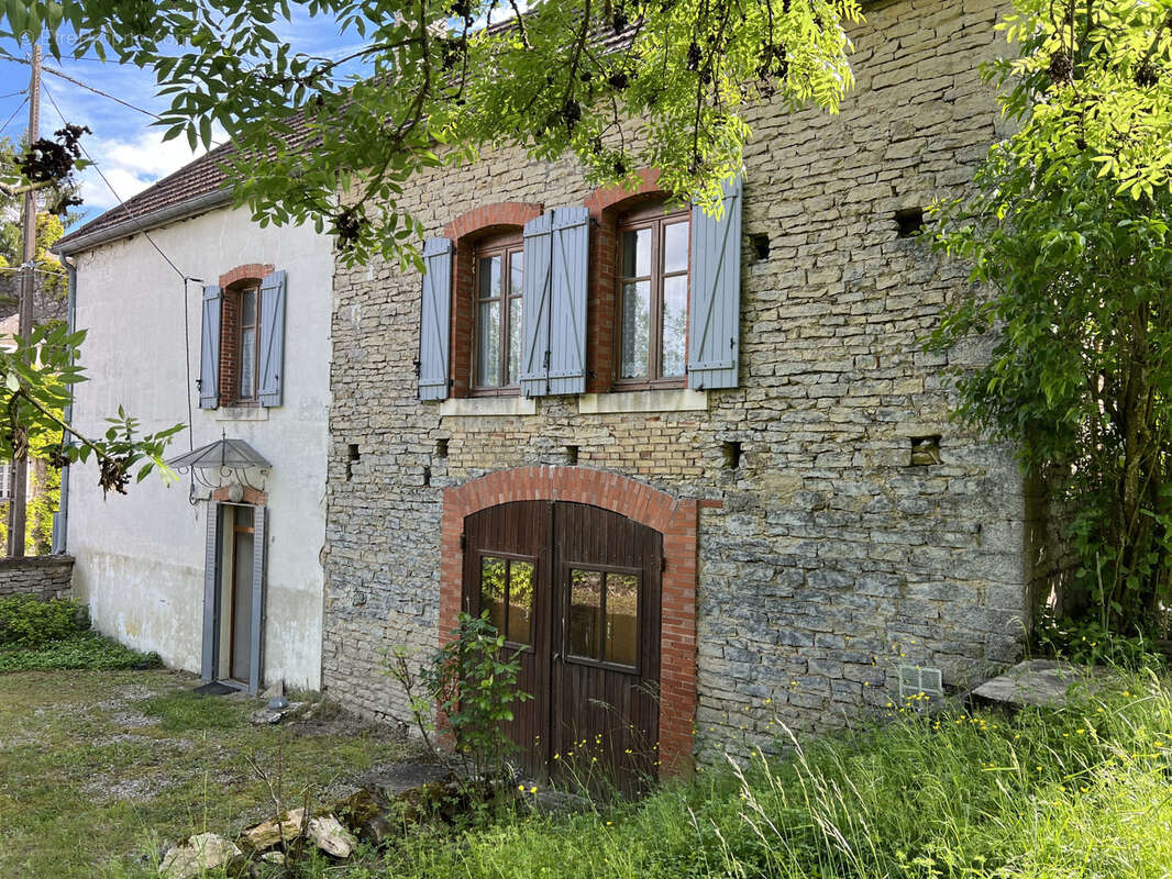 Maison à LA ROCHEPOT