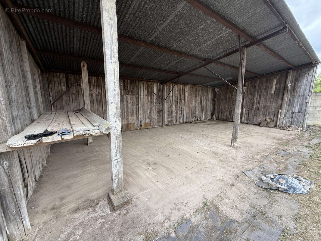 Vente dépôt avec hangar et terrain constructible Saint Affrique - photo 4