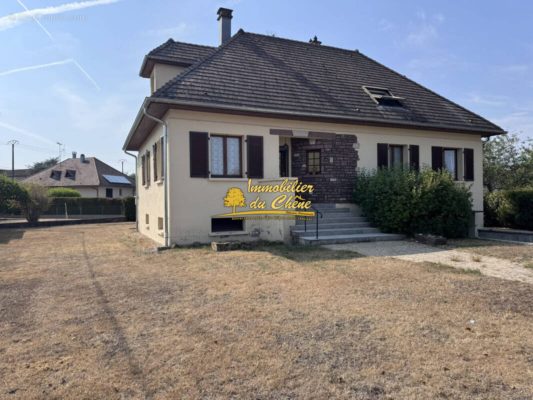 Maison à SAINT-LOUP-SUR-SEMOUSE