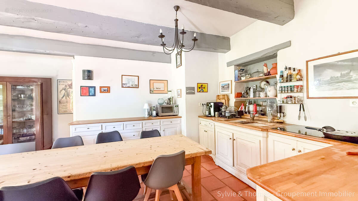 Maison à CADEROUSSE