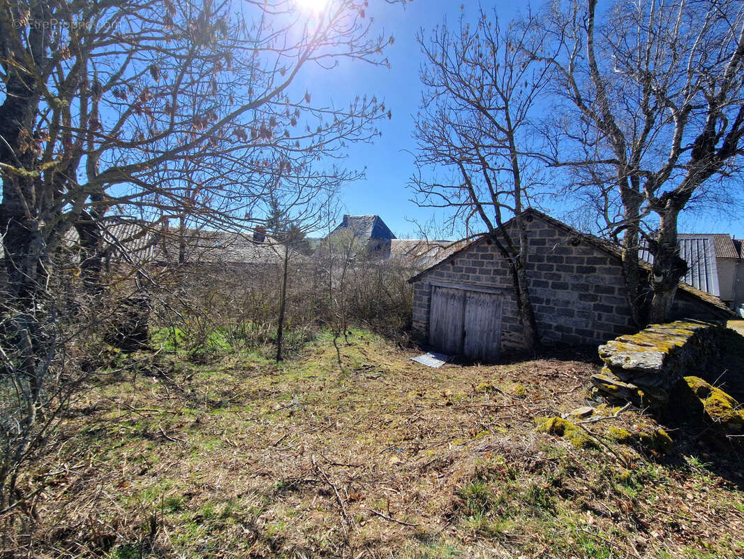 Corps de ferme en pierre à rénover   La Chapelle-Laurent - photo 3