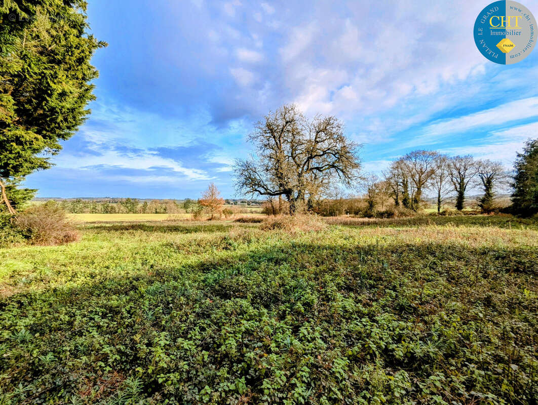 À Tréal, Maison à rénover d'environ 140m2 à acheter 30 100 € - photo 2