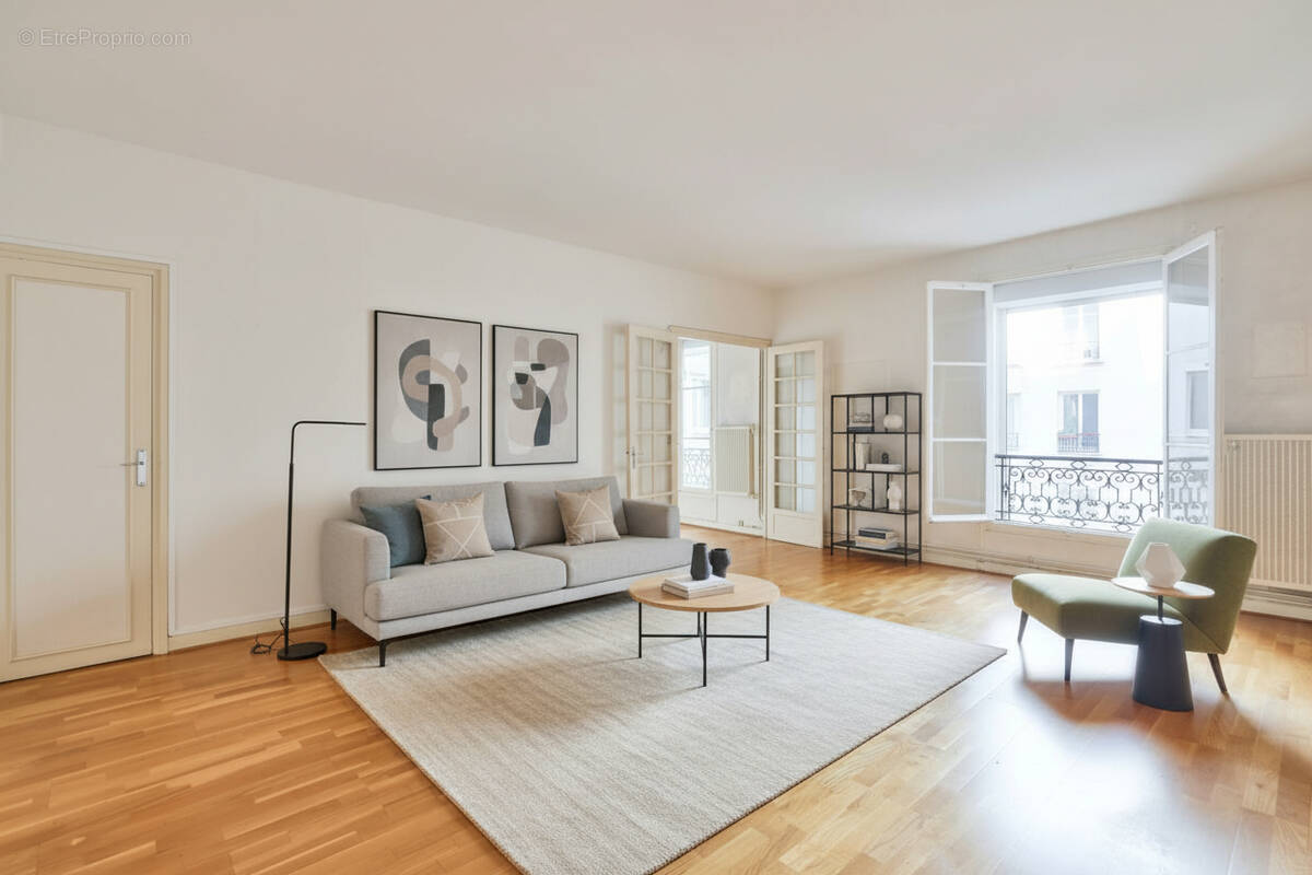 Appartement à PARIS-11E