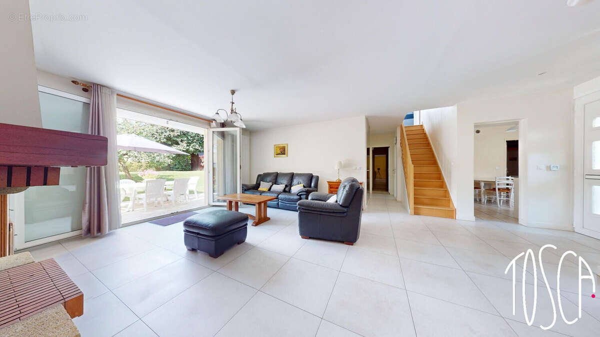 Exclusivite thiais - quartier des tilleuls - maison 6 pieces de 126 m² - photo 3
