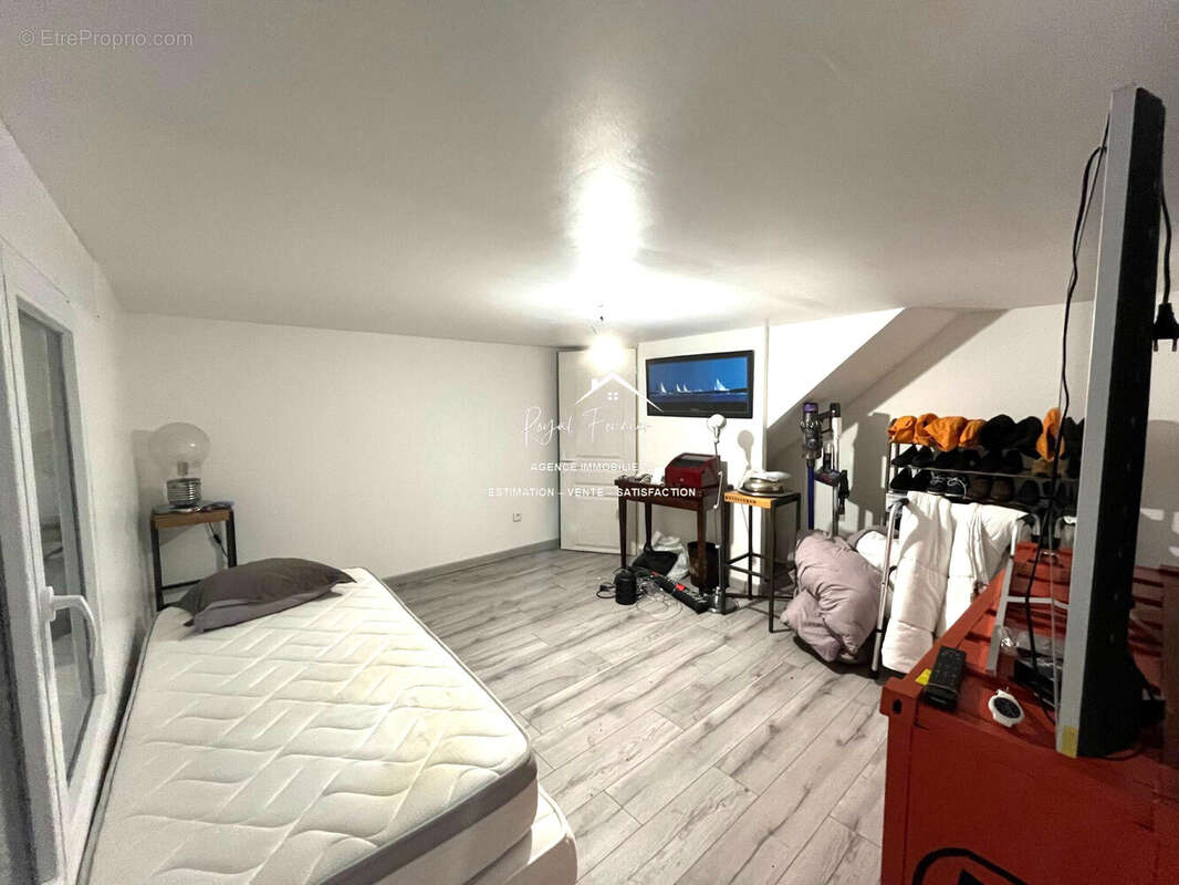 Maison à LA CELLE-SAINT-AVANT