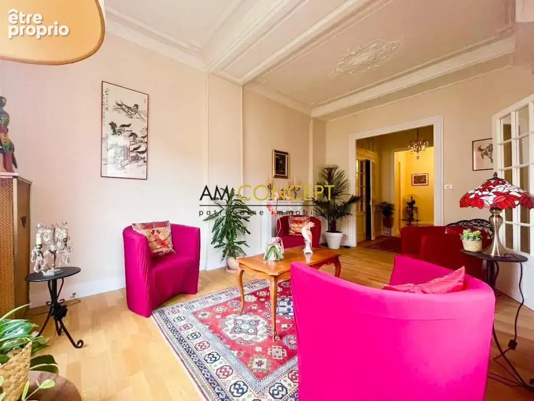 NICE LIBERATION immeuble bourgeois 3P balcon cave - photo 2
