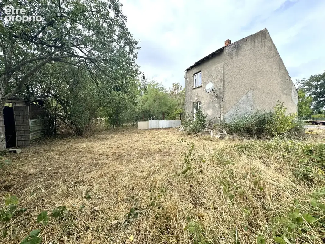 Maison individuelle à finir - 3P - 70m2 - 2 chambres et 21ares de terrain arboré ! - photo 6