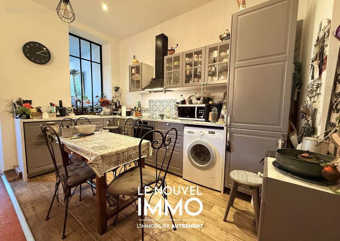 Appartement à MARSEILLE-4E