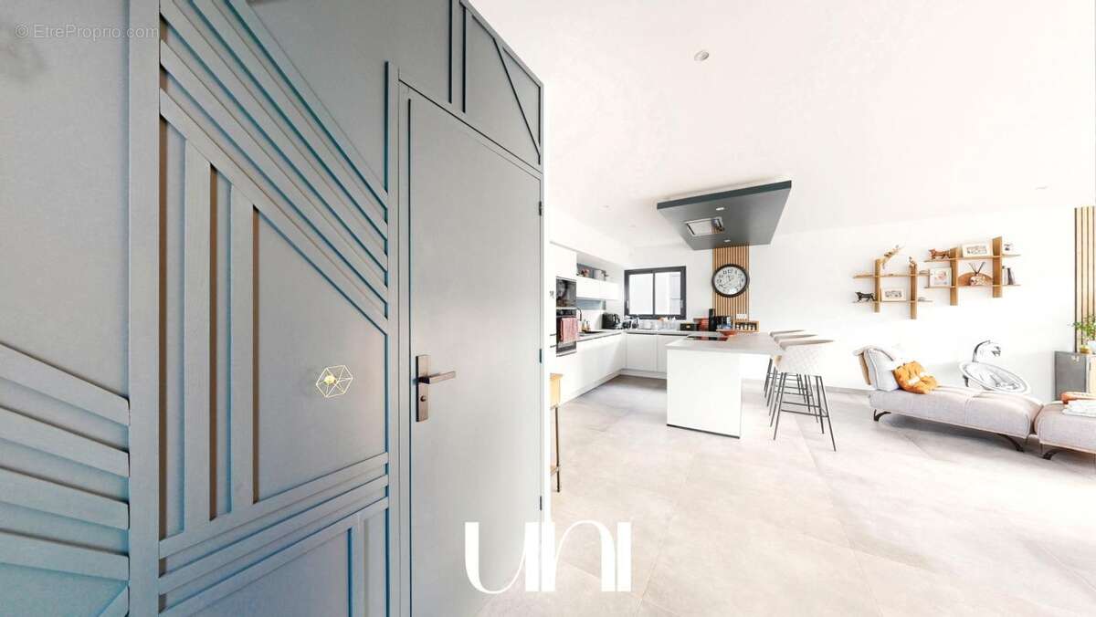 Maison à TILLY-SUR-SEULLES