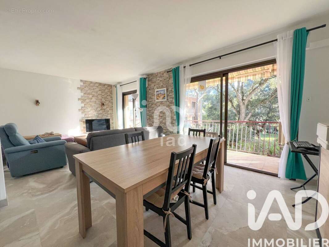 Photo 2 - Appartement à SAINT-RAPHAEL