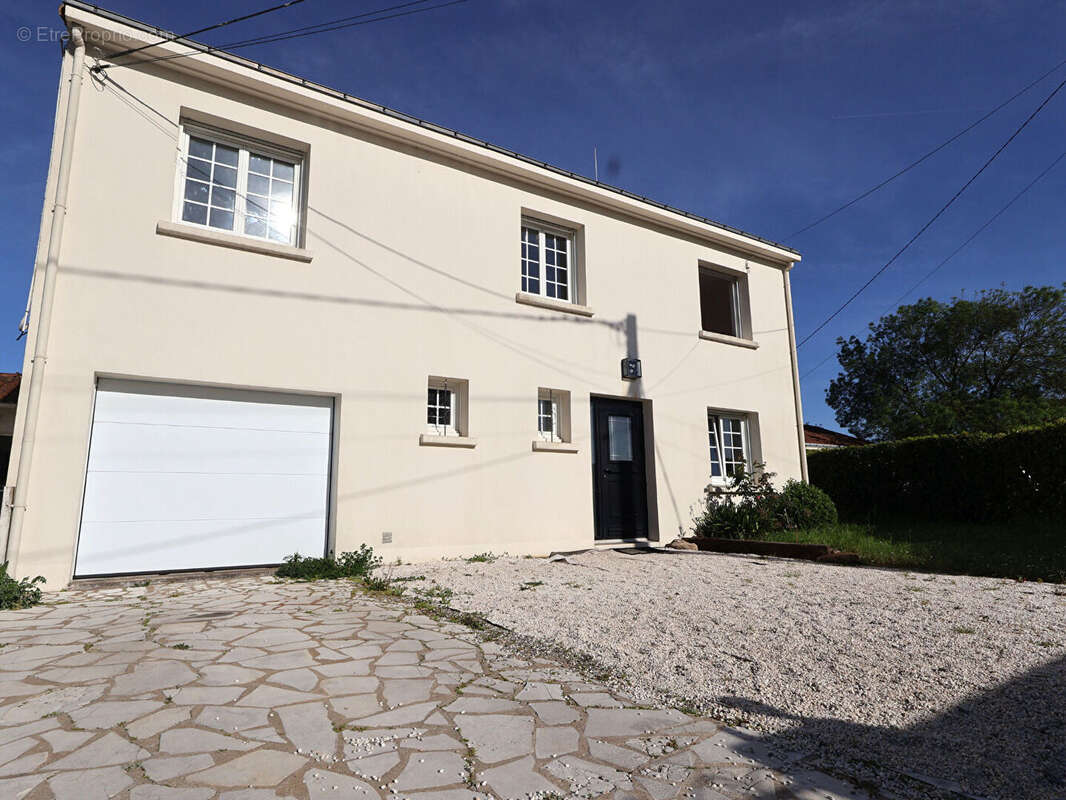 Maison à LES SORINIERES