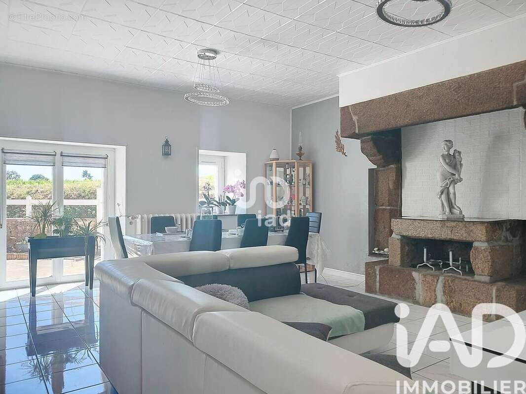 Photo 4 - Maison à BAZOUGES-LA-PEROUSE