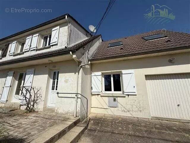 Maison à LIZY-SUR-OURCQ